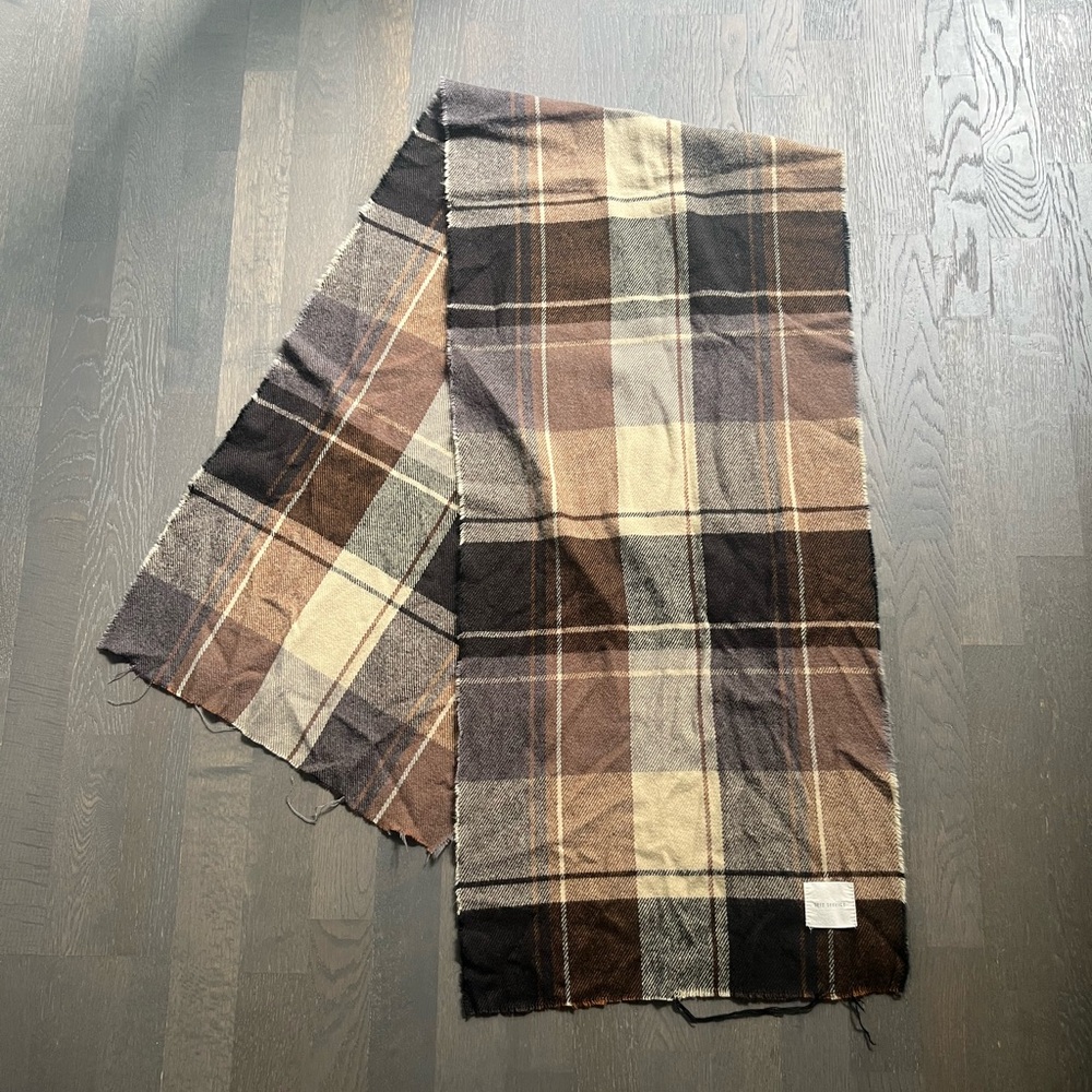 ⭐️ Self service plaid brown tan black and white scarf